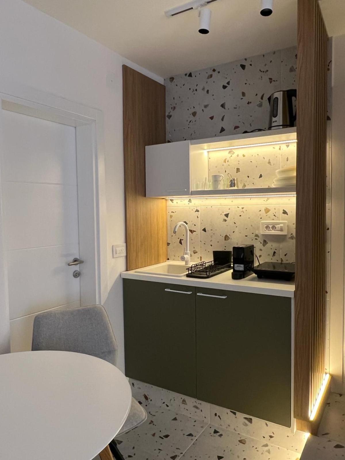 Red Riding Hood Apartment Beograd Ngoại thất bức ảnh