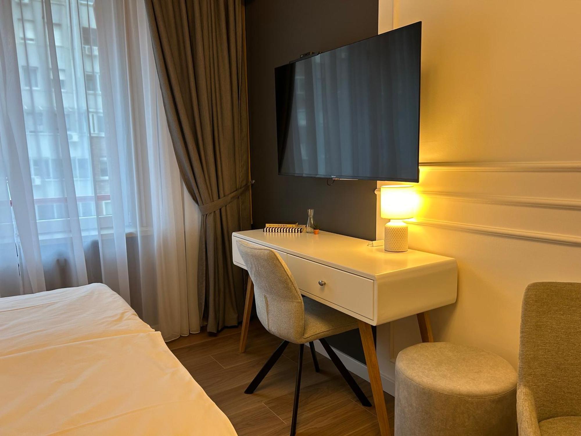 Red Riding Hood Apartment Beograd Ngoại thất bức ảnh