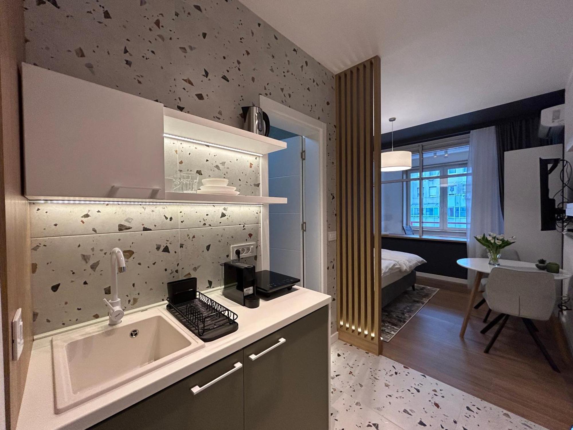 Red Riding Hood Apartment Beograd Ngoại thất bức ảnh